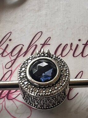 Authentic Pandora Sparkling Blue O Crown Charm #799058C01
